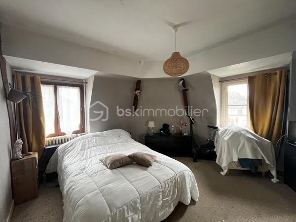 Local d activites de 215 m²