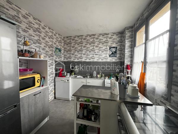 Local d activites de 215 m²