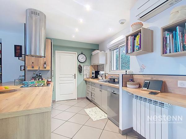 Maison moderne 4 faces à vendre à Sorède - 4 chambres, piscine et garage