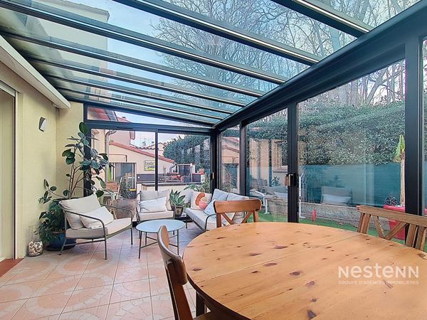 Maison moderne 4 faces à vendre à Sorède - 4 chambres, piscine et garage