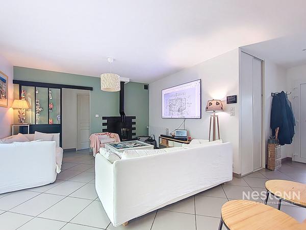 Maison moderne 4 faces à vendre à Sorède - 4 chambres, piscine et garage