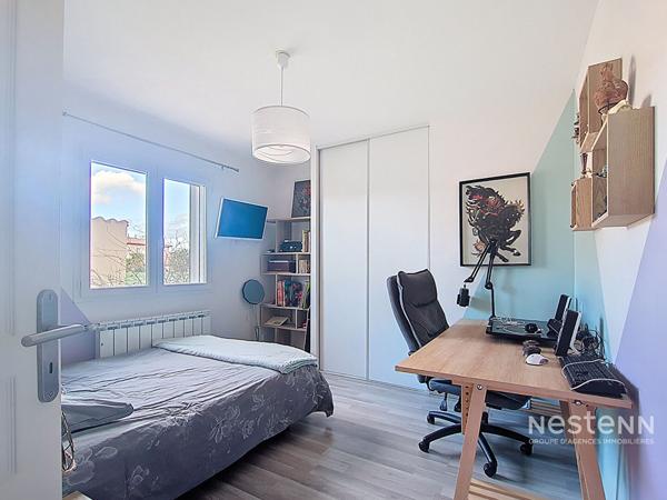 Maison moderne 4 faces à vendre à Sorède - 4 chambres, piscine et garage