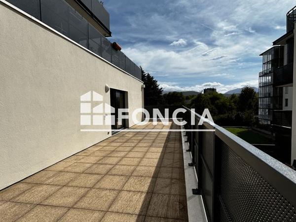 Location Appartement 5 pièces 142.2 m² - 19 RUE EMILE ROMANET Grenoble 38000