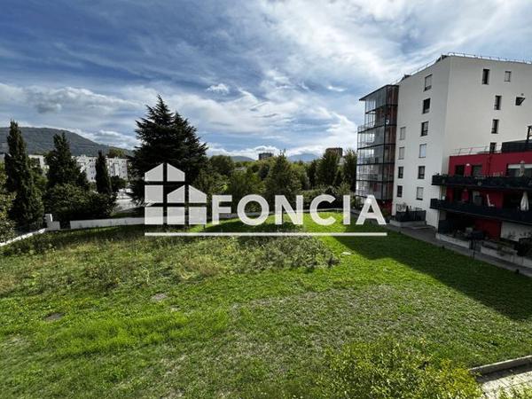 Location Appartement 5 pièces 142.2 m² - 19 RUE EMILE ROMANET Grenoble 38000