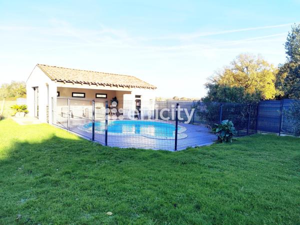 Maison
         8 pièces
        - 187 m² Exclusivité 281 900 € *