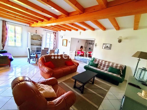 Maison
         8 pièces
        - 187 m² Exclusivité 281 900 € *