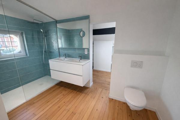 Maison basquaise rénovée, lumineuse, avec jardin.