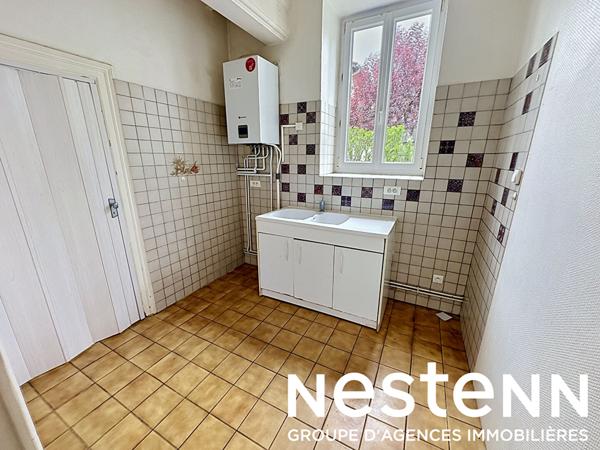 A Vendre : 01140 THOISSEY - Maison de village 2 chambres + grenier aménageable - Centre-ville