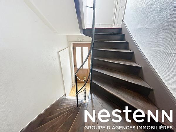 A Vendre : 01140 THOISSEY - Maison de village 2 chambres + grenier aménageable - Centre-ville