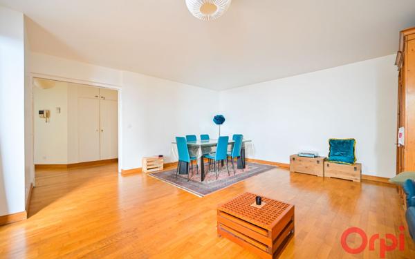 Appartement à vendre    3 pièces • 83 m2 Paris 17