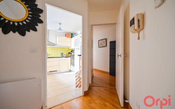 Appartement à vendre    3 pièces • 83 m2 Paris 17