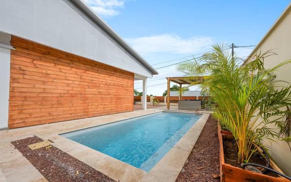 Maison à vendre    4 pièces • 110 m2 Saint-Paul