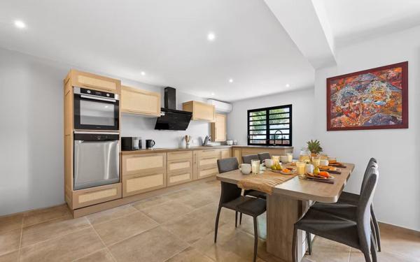 Maison à vendre    4 pièces • 110 m2 Saint-Paul