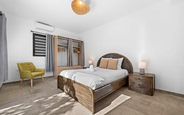 Maison à vendre    4 pièces • 110 m2 Saint-Paul