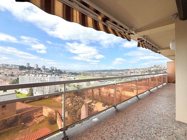 Appartement T4 traversant avec balcon et parking - La Terrasse