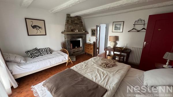 A VENDRE ERDEVEN - À 500 mètres du bourg - Maison avec 8 chambres et grand jardin arboré