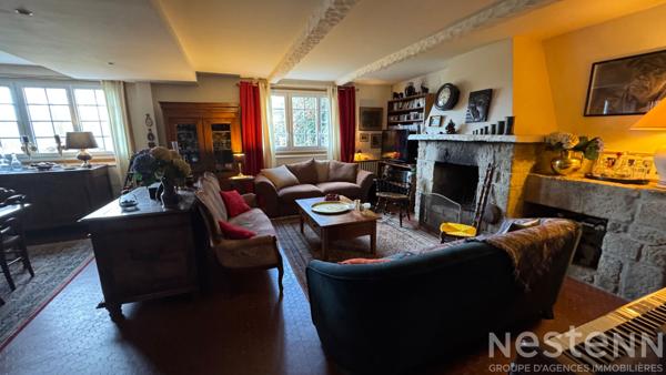 A VENDRE ERDEVEN - À 500 mètres du bourg - Maison avec 8 chambres et grand jardin arboré
