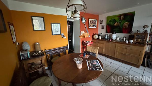 A VENDRE ERDEVEN - À 500 mètres du bourg - Maison avec 8 chambres et grand jardin arboré