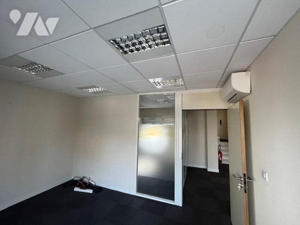 LA GUERCHE- Plein-centre - Immeuble