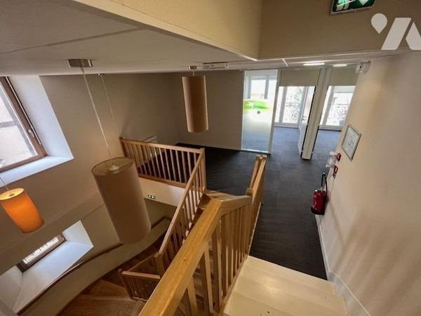 LA GUERCHE- Plein-centre - Immeuble