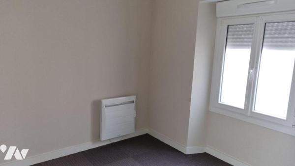 LA GUERCHE- Plein-centre - Immeuble