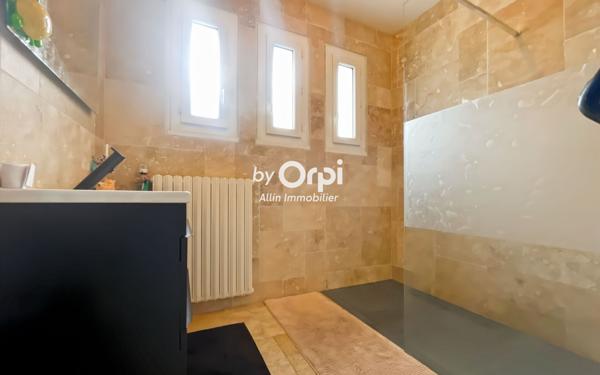 Maison à vendre    5 pièces •  Quinssaines