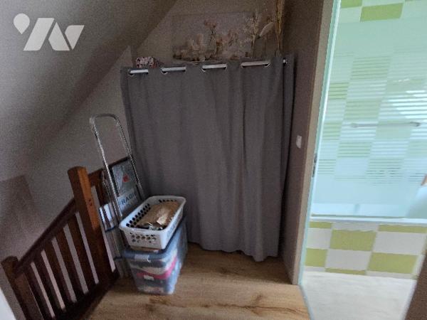 YVETOT GARE, maison mitoyenne de ville de 60.28 m², deux chambres avec place de parking, terrasse.