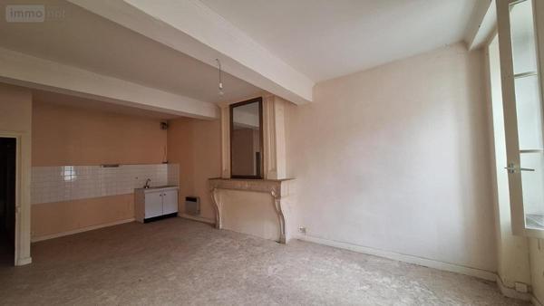 Immeuble à vendre à Pont-de-Vaux dans l'Ain (01190), ref : 01018-422