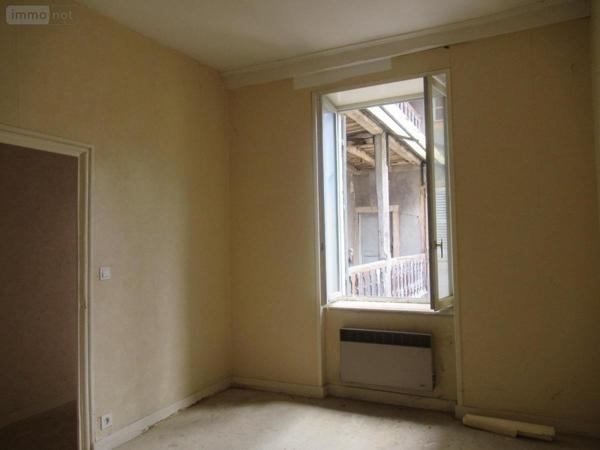 Immeuble à vendre à Pont-de-Vaux dans l'Ain (01190), ref : 01018-422