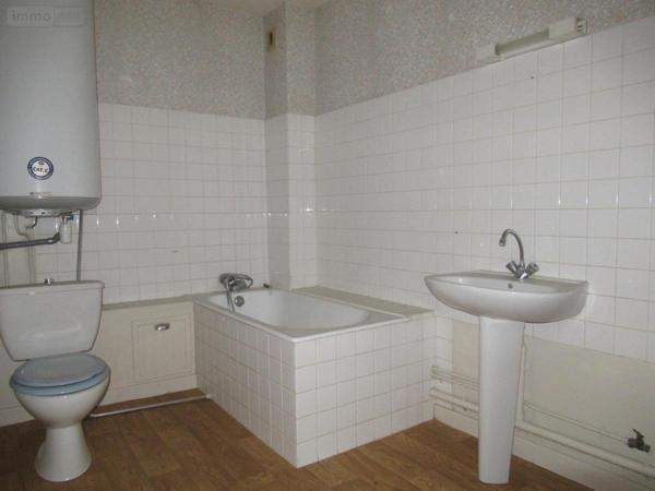 Immeuble à vendre à Pont-de-Vaux dans l'Ain (01190), ref : 01018-422