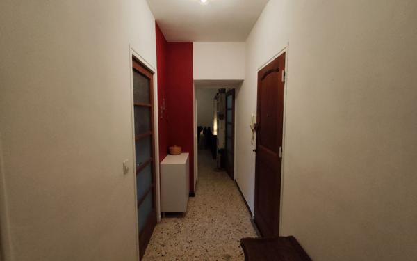 Appartement à vendre    4 pièces • 96 m2 Remoulins