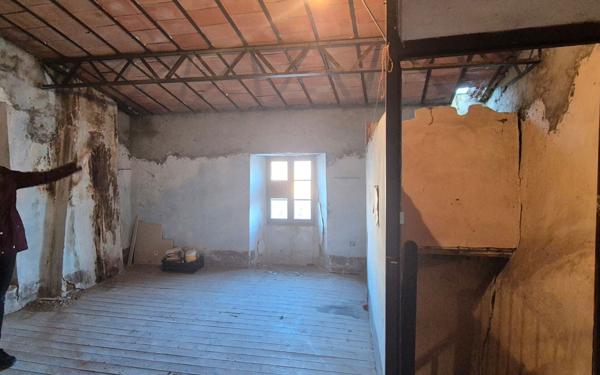 Maison à vendre    2 pièces •  Marquixanes