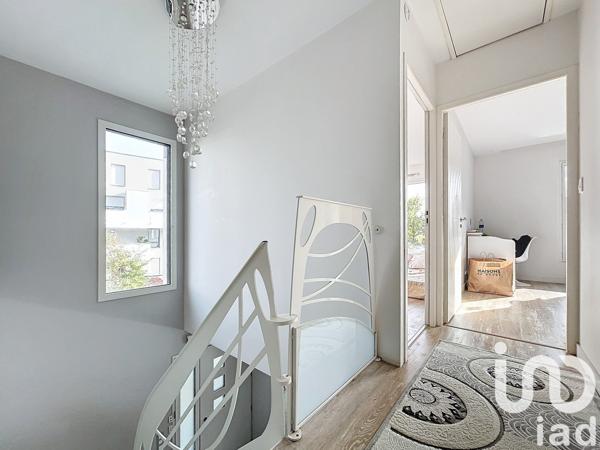 Maison traditionnelle 6 pièces de 135 m² à Vezin-le-Coquet (35132)