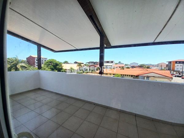 Location bureau Cayenne - 3 pièce(s) - 104 m² - 1 978 €/mois