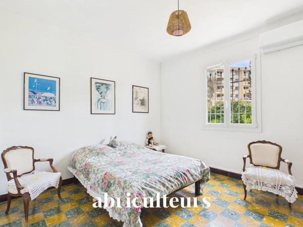 Charmante maison de plain-pied de 80 m² habitables Jardin de 522 m² Cannes La Bocca