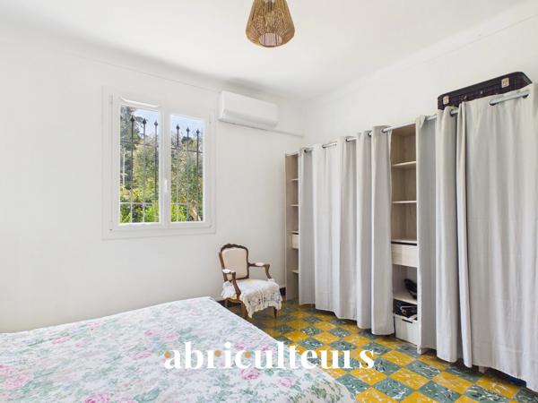 Charmante maison de plain-pied de 80 m² habitables Jardin de 522 m² Cannes La Bocca