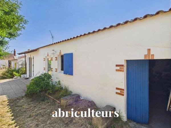 BIENS À VENDRE SUR TERRAIN CLOS CENTRE-VILLE LA BARRE DE MONTS