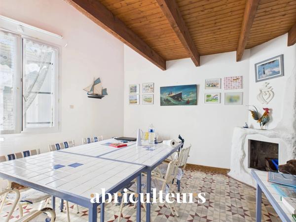 BIENS À VENDRE SUR TERRAIN CLOS CENTRE-VILLE LA BARRE DE MONTS
