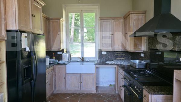 Splendide Château du XIXe Siècle avec Domaine d’Exception