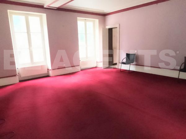 Splendide Château du XIXe Siècle avec Domaine d’Exception