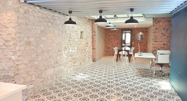 Fonds De Commerce - 55 m²