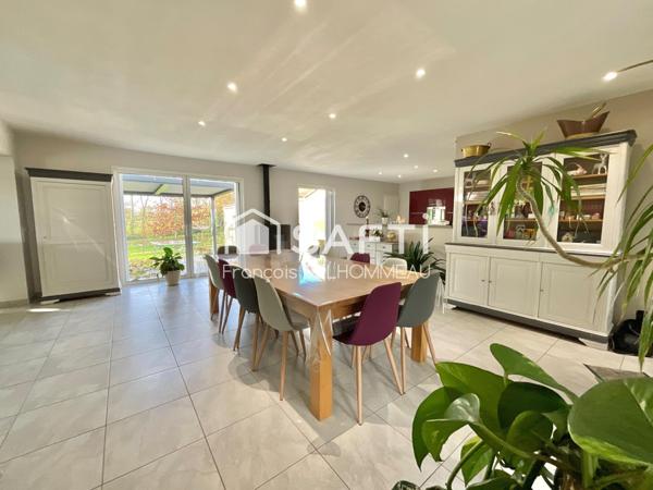 Propriété de 137m2 dans un hameau avec 1 hectare de terrain proche de la Roche sur Yon