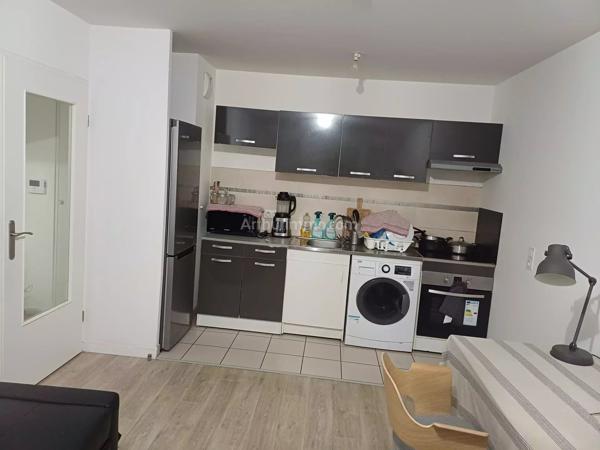 Location                                                      Appartement
                        
                     2 pièces                      44 m2                     à Gagny