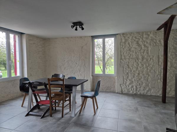 Tocane-Saint-Apre (24350) Maison à vendre de 120 m² Dordogne - Périgueux - Ribérac - Tocane - Dépendances - Potentiel profession