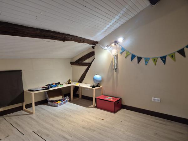 Tocane-Saint-Apre (24350) Maison à vendre de 120 m² Dordogne - Périgueux - Ribérac - Tocane - Dépendances - Potentiel profession