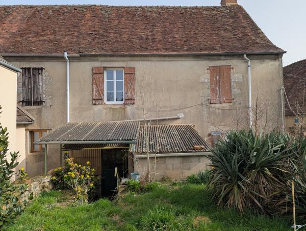 Grande maison de bourg à rénover !