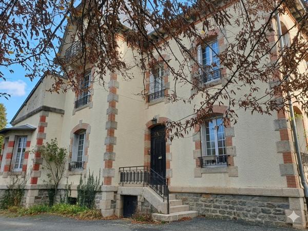 Vente maison bourgeoise 265 m² 10 Pièces Châlus
