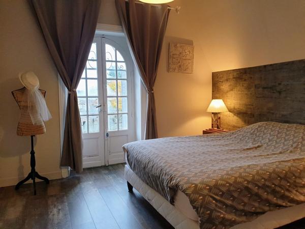 Vente maison bourgeoise 265 m² 10 Pièces Châlus