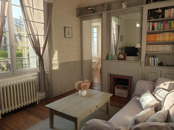Vente maison bourgeoise 265 m² 10 Pièces Châlus