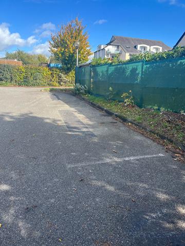À VENDRE 2 PLACES DE PARKING AÉRIENNES VANNES OUEST